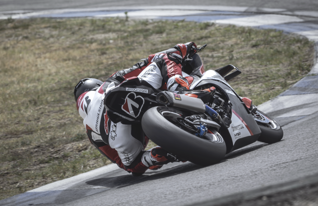 bridgestone-racing-battlax-v03-2026-pneumatici-moto-pista