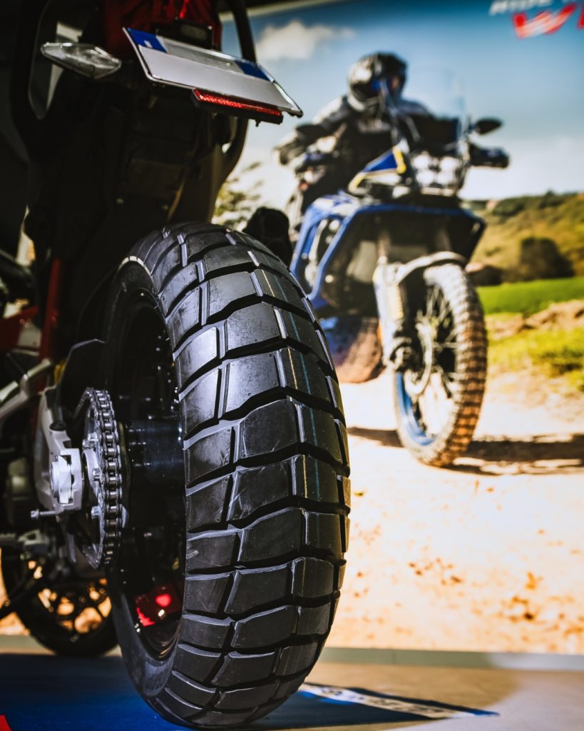 Eurogrip Trailhound Wild enduro scooter Bee Wild Protorq Max