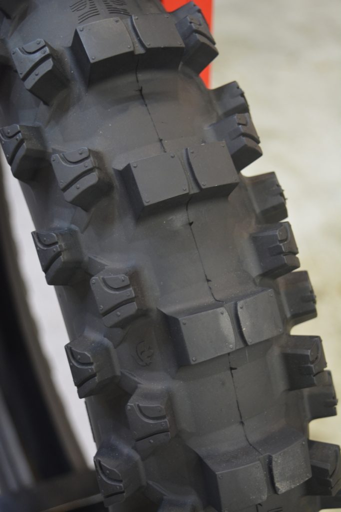 Capra MX Anlas Eicma 2025 motocross Viento Sport EVO sportivo 