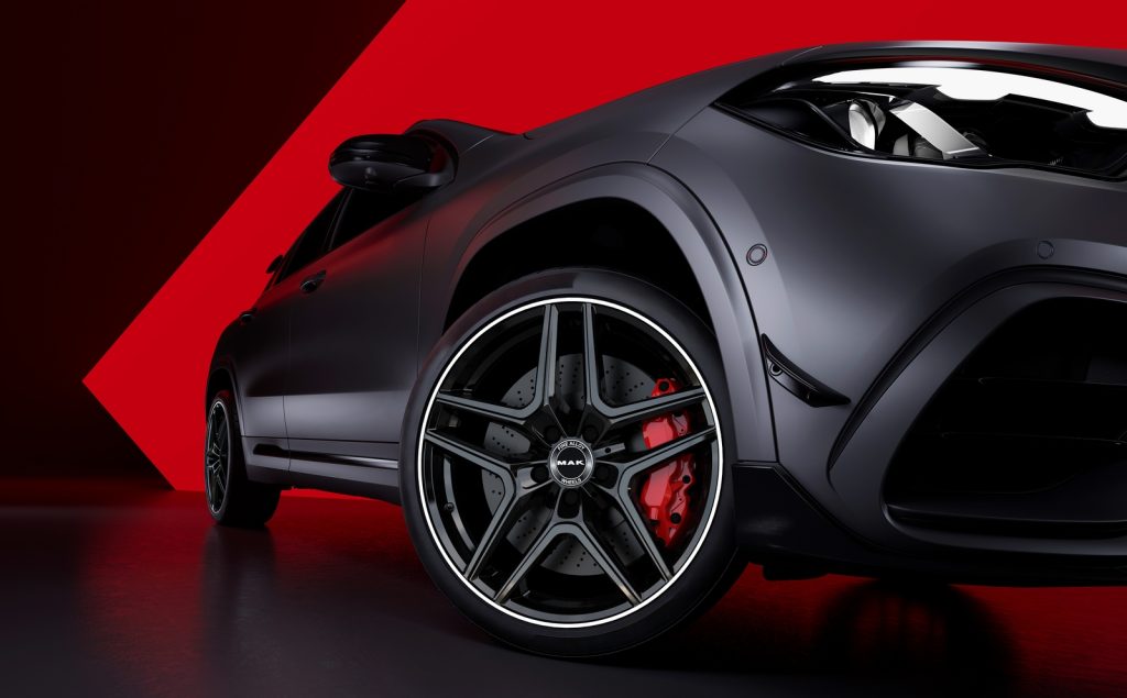 mak-ruote-2026-made-in-italy-kult-aurum-bmw-mercedes