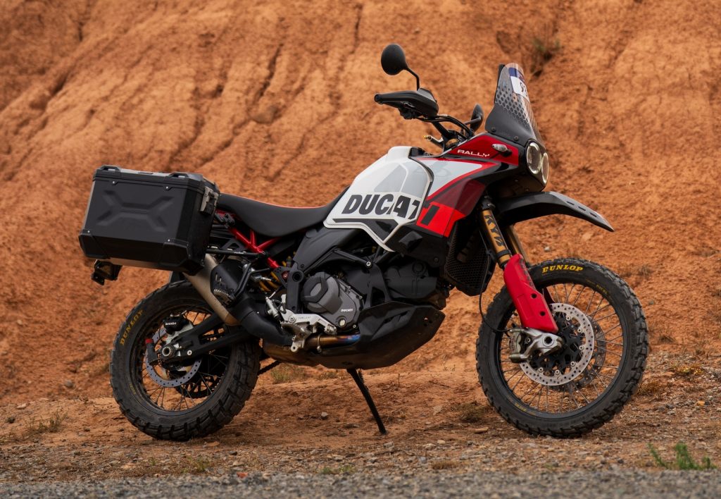 dunlop-paris-nordkapp-2026-partner-pneumatici-nuova-avventura