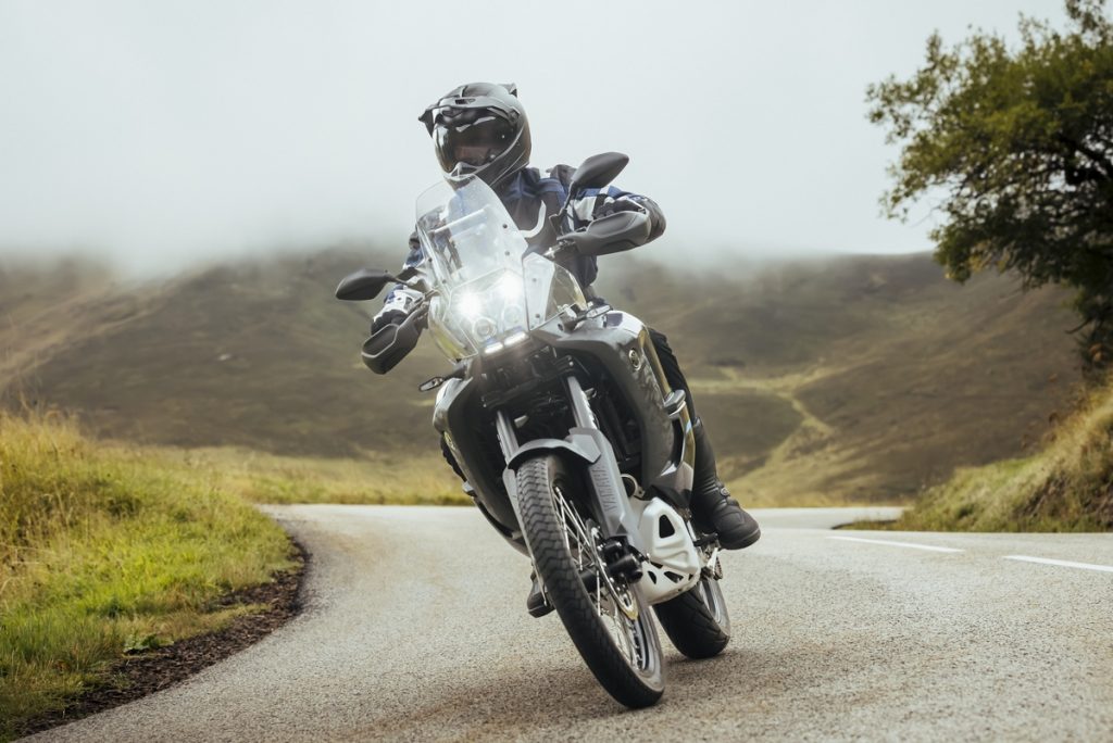 Anakee Adventure 2, Michelin reinventa il pneumatico per le "Maxi Enduro" copertoncino moto gomma copertone prezzo