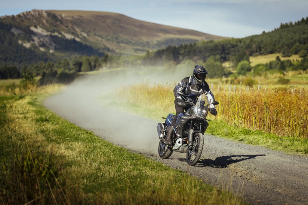 Anakee Adventure 2, Michelin reinventa il pneumatico per le "Maxi Enduro" copertoncino moto gomma copertone prezzo