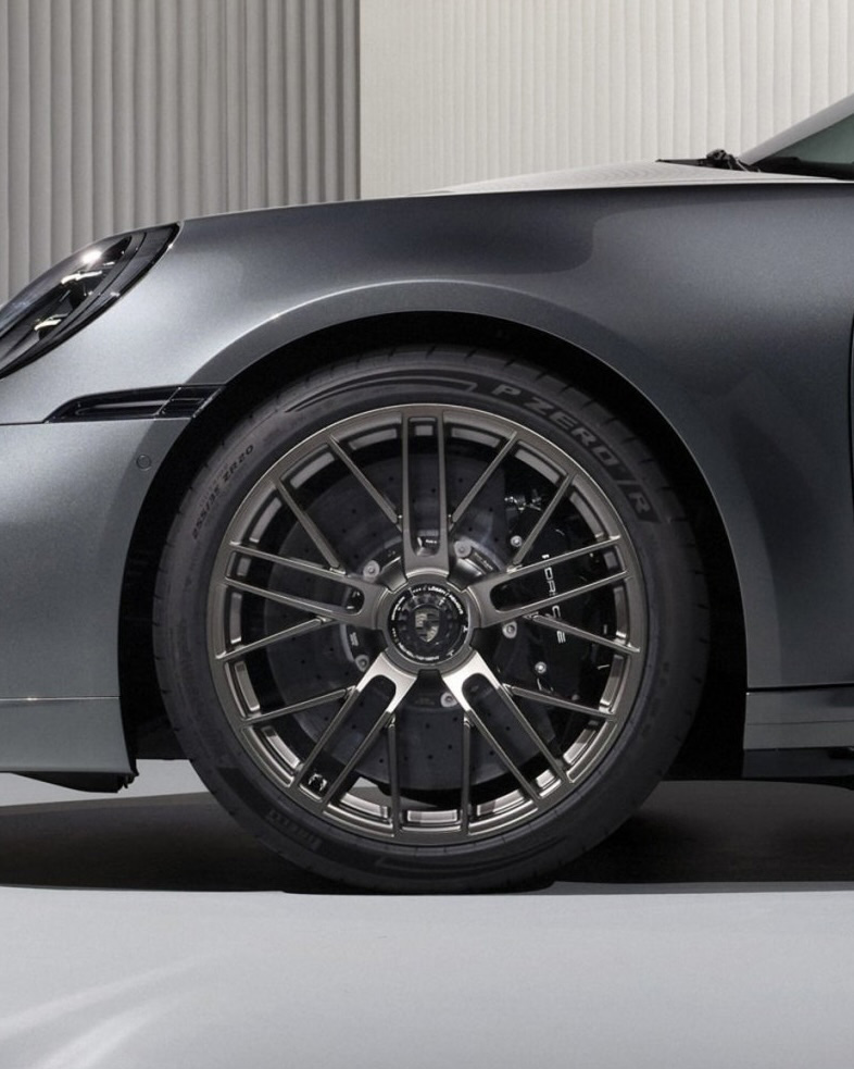 Pirelli P Zero R: il nuovo pneumatico su misura per la Porsche 911 Turbo S da 711 CV gomme pneumatici cambio