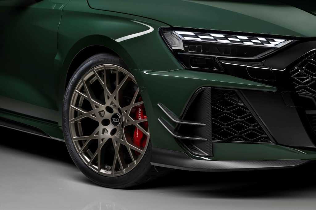 pirelli-p-zero-r-audi-rs3-rs5-performance-pneumatici