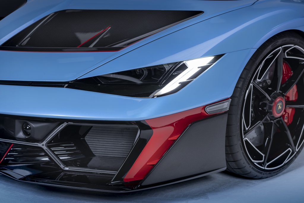bridgestone-pneumatici-lamborghini-fenomeno-roadster