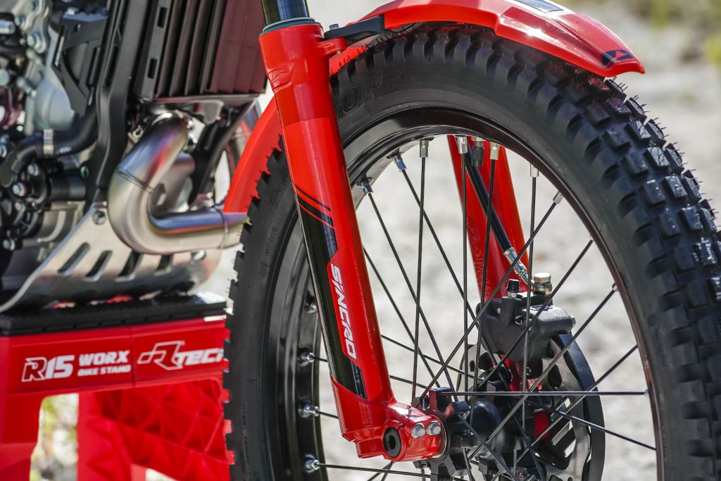dunlop-geomax-primo-equipaggiamento-trial-motocross-beta