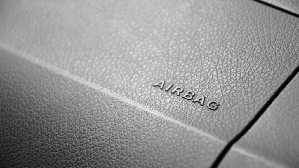 airbag-difettoso-su-veicoli-di-molte-marche-controlla-se-sei-coinvolto